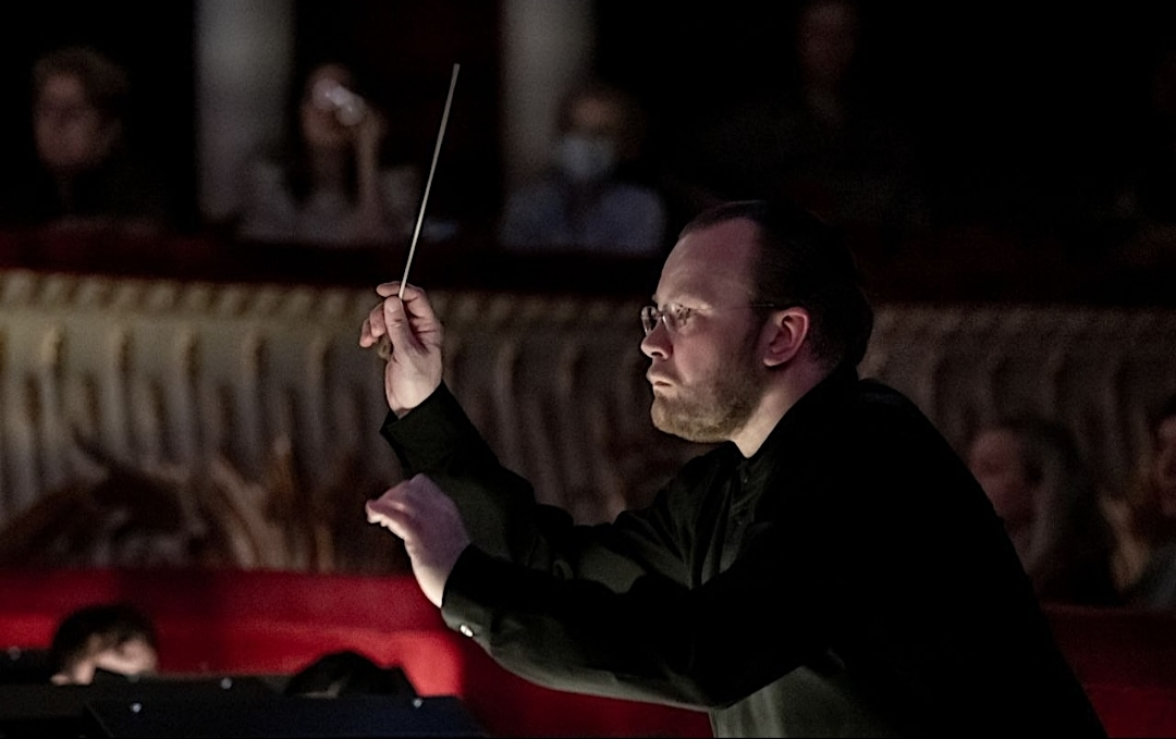 Дирижер Василий Черничка