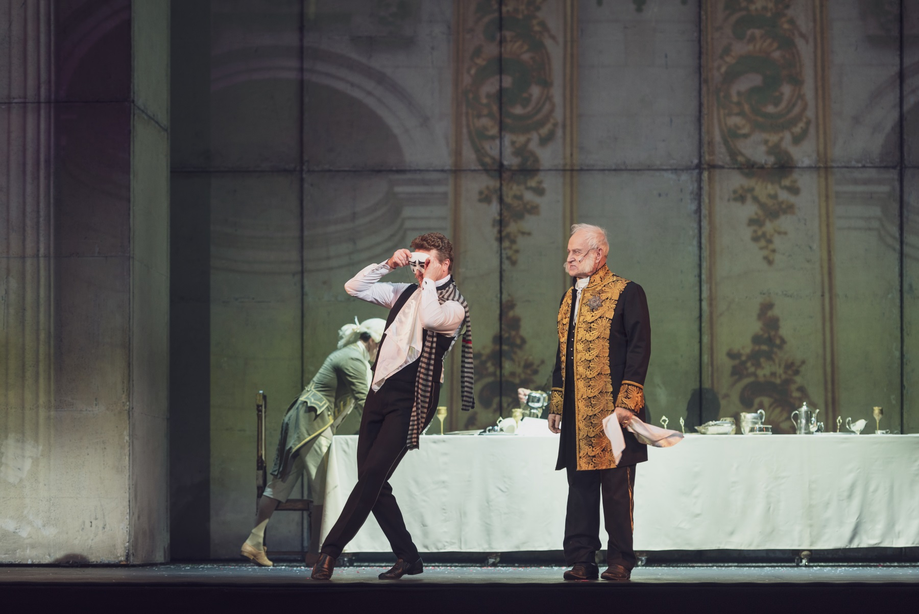 Показ спектакля "Белый.Петербург" в Москве Показ спектакля "Белый.Петербург" в Москве