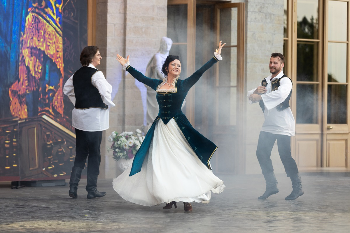 Гала-концерт в Гатчинском парке. Ирина Мулярчик Гала-концерт в Гатчинском парке. Ирина Мулярчик