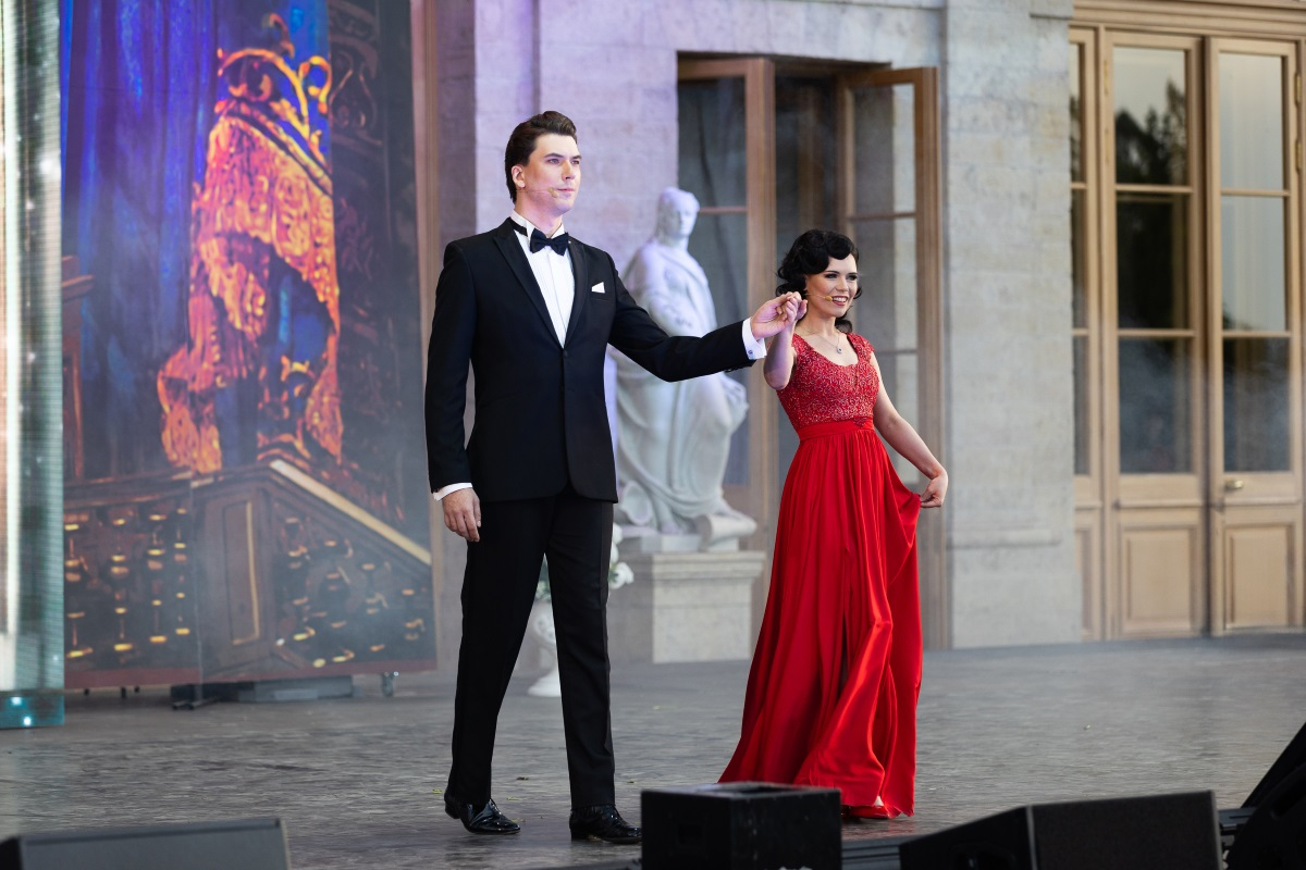 Гала-концерт в Гатчинском парке. Кирилл Гордеев и Вера Свешникова Гала-концерт в Гатчинском парке. Кирилл Гордеев и Вера Свешникова