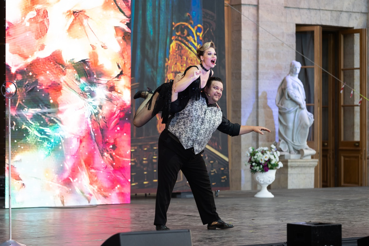 Гала-концерт в Гатчинском парке. Анастасия Лошакова и Александр Круковский Гала-концерт в Гатчинском парке. Анастасия Лошакова и Александр Круковский