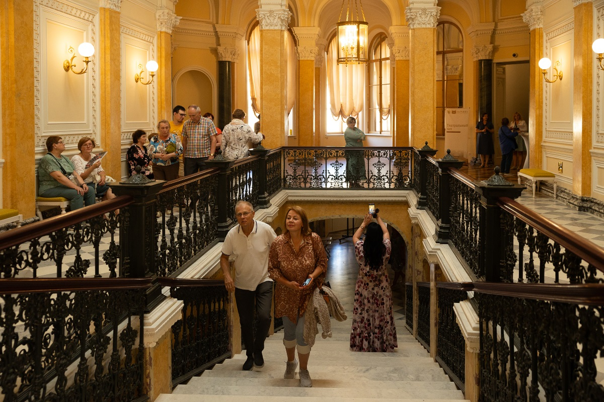 "Тук-тук" в Гатчинском дворце "Тук-тук" в Гатчинском дворце